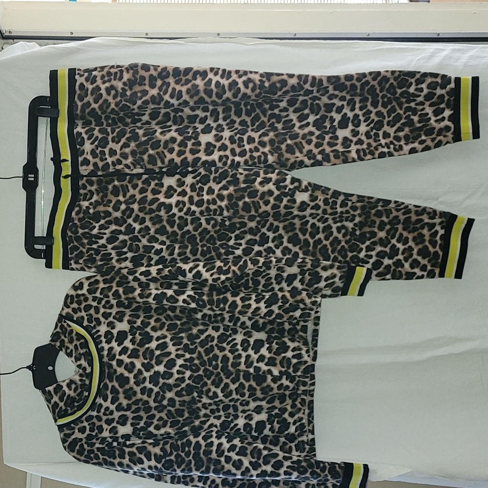 Activewear - image 1